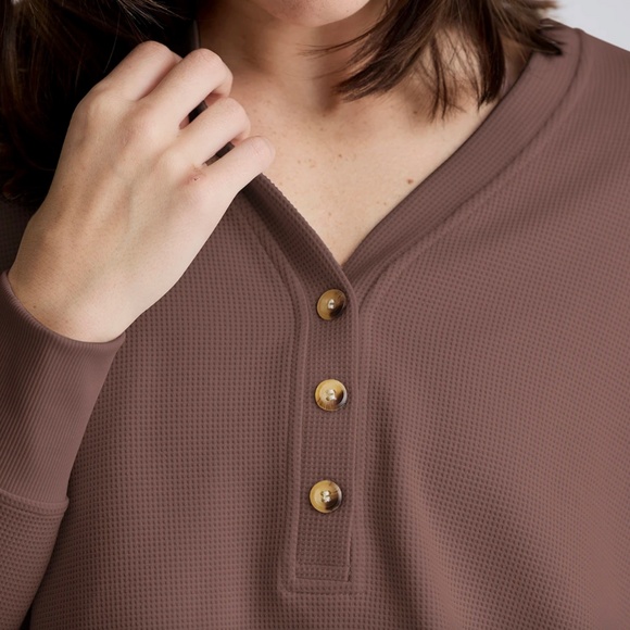 NWT Free Fly Women's Waffle Long Sleeve Henley, Fig, Medium - Picture 5 of 6